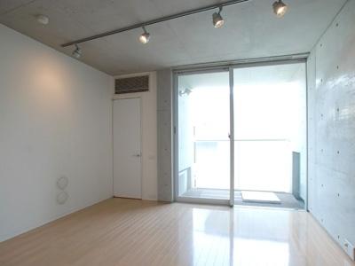 世田谷区下馬１丁目のマンション