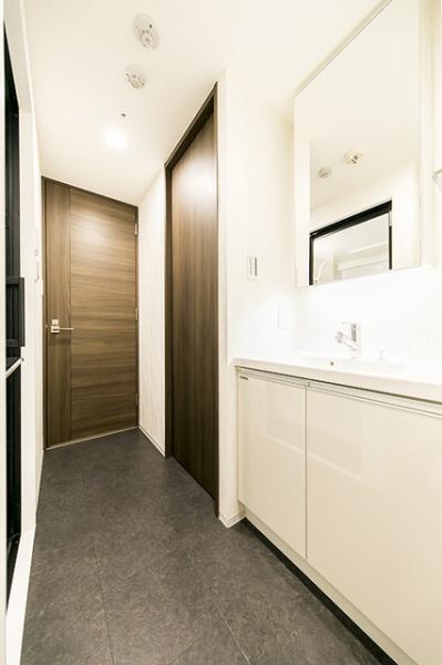 新宿区新宿５丁目のマンション