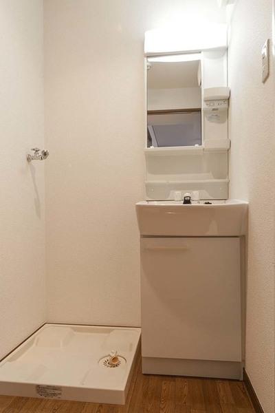 千代田区神田多町２丁目のマンション