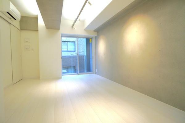 新宿区新小川町のマンション