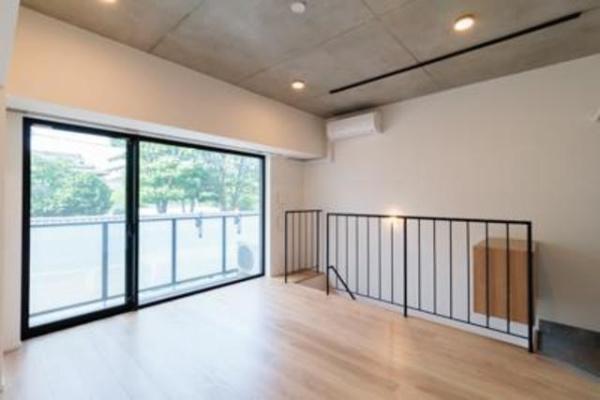 新宿区市谷加賀町２丁目のマンション