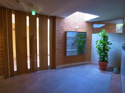 渋谷区神宮前３丁目のマンション