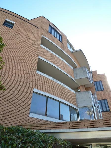 渋谷区神宮前３丁目のマンション