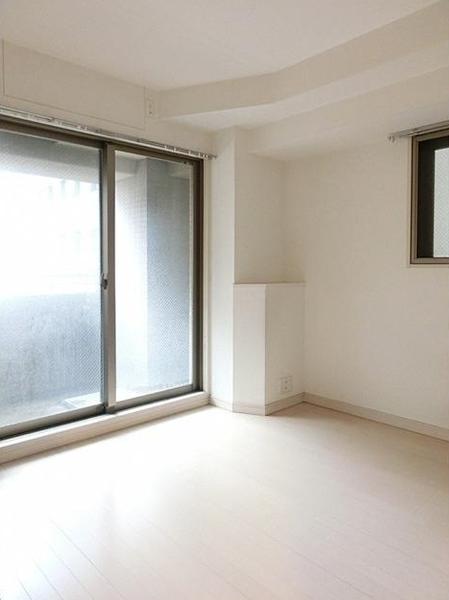 中央区新川２丁目のマンション