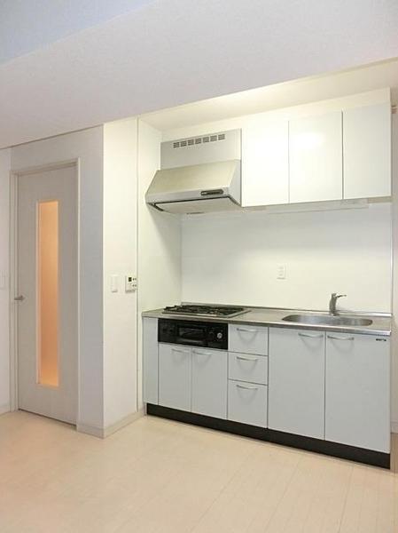 中央区新川２丁目のマンション