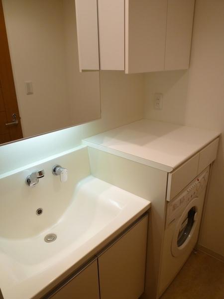 中央区銀座８丁目のマンション