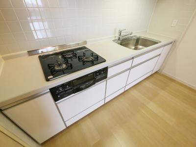 中央区新川２丁目のマンション