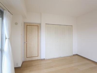 中央区新川２丁目のマンション