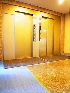 渋谷区初台１丁目のマンション