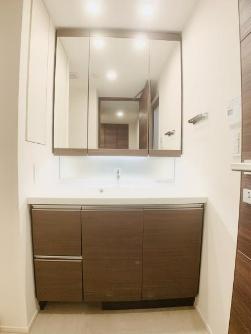 新宿区西早稲田２丁目のマンション
