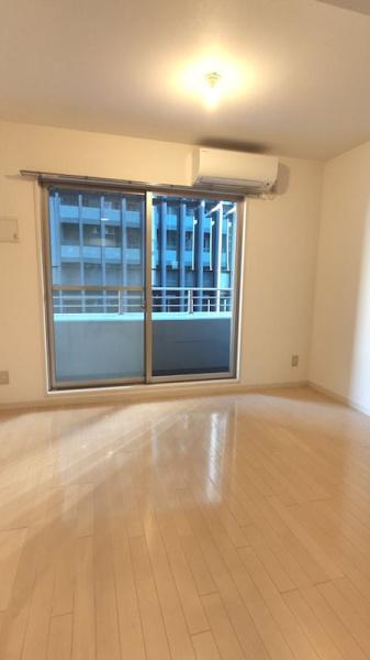 中央区日本橋本町３丁目のマンション