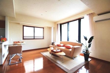 中央区新川２丁目のマンション