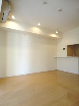港区東新橋２丁目のマンション