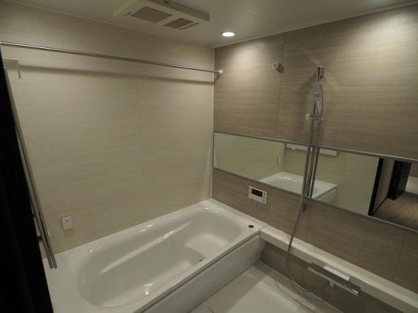 港区三田１丁目のマンション