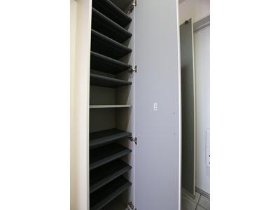 中央区新川２丁目のマンション