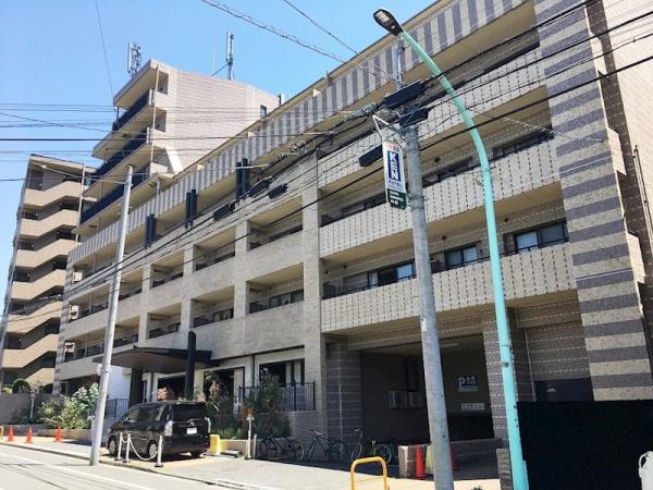 渋谷区東３丁目のマンション