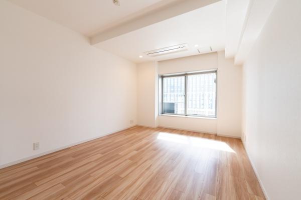 中央区新川２丁目のマンション