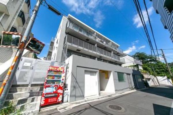 渋谷区初台２丁目のマンション