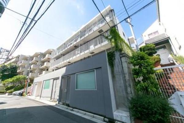 渋谷区初台２丁目のマンション