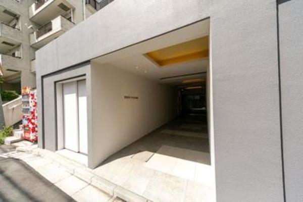 渋谷区初台２丁目のマンション