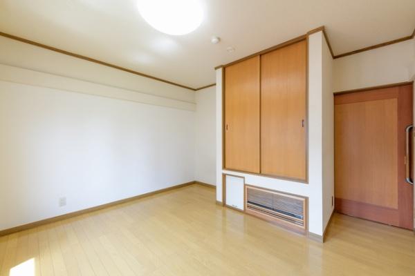 S白金五丁目戸建(洋室)