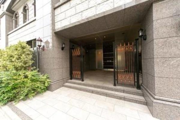 中央区新川２丁目のマンション