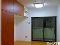 千代田区西神田３丁目のマンション