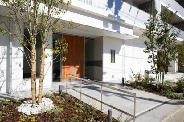 新宿区市谷薬王寺町のマンション