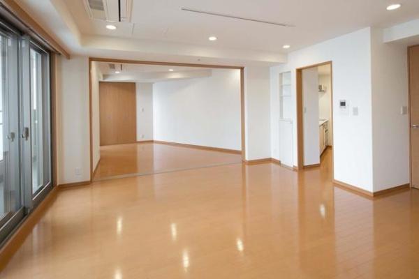港区東新橋２丁目のマンション