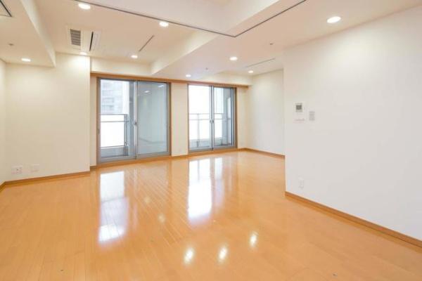港区東新橋２丁目のマンション