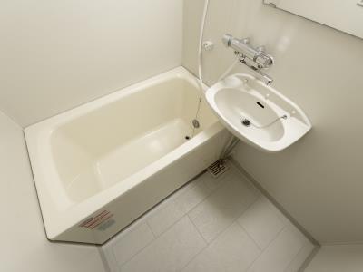 中央区新川２丁目のマンション