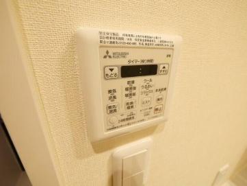 中央区新川２丁目のマンション