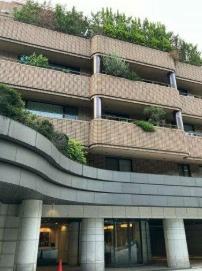 渋谷区代々木４丁目のマンション