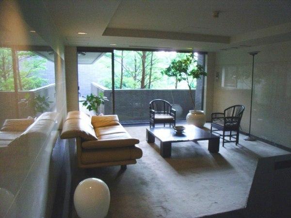 渋谷区西原３丁目のマンション