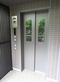 渋谷区千駄ヶ谷３丁目のマンション