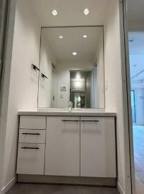 港区三田３丁目のマンション