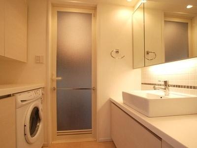 港区西麻布３丁目のマンション