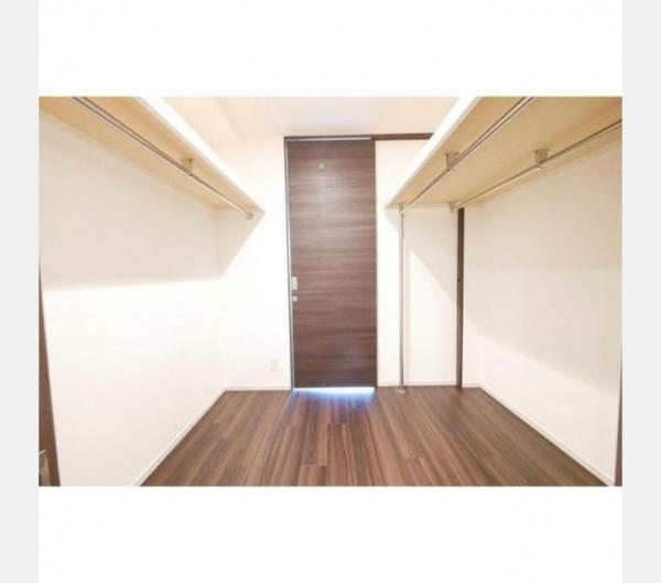 新宿区新宿６丁目のマンション