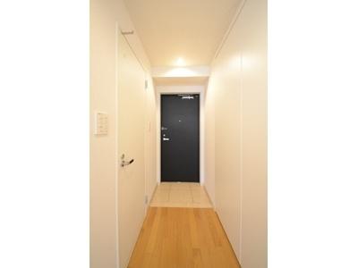 プレミアステージ三田慶大前(玄関)