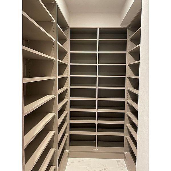 ザ・パークハウス三田ガーデン タワー棟(収納)