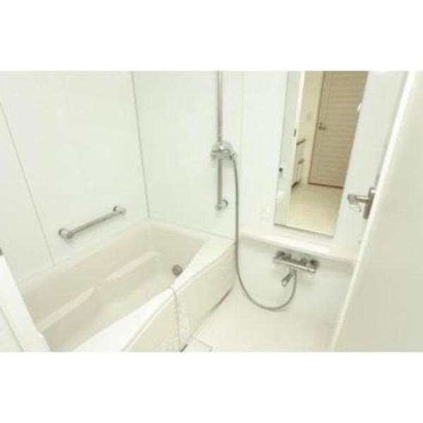 THETOKYOTOWERSMIDTOWER