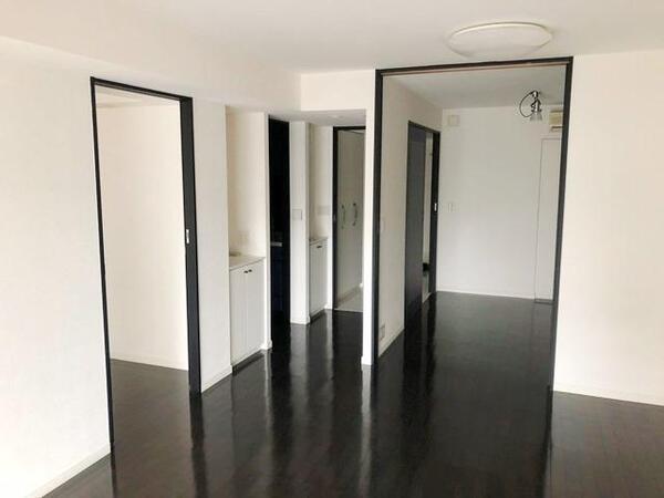 コンパートメント東京中央