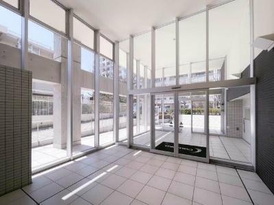 コンフォリア駒場(エントランス)