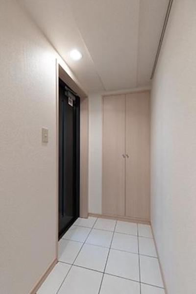 レオーネ三越前