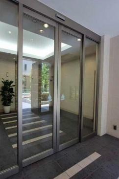 コンフォリア田町(エントランス)