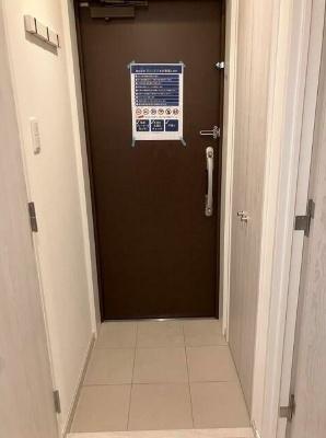 弘進ビル(玄関)