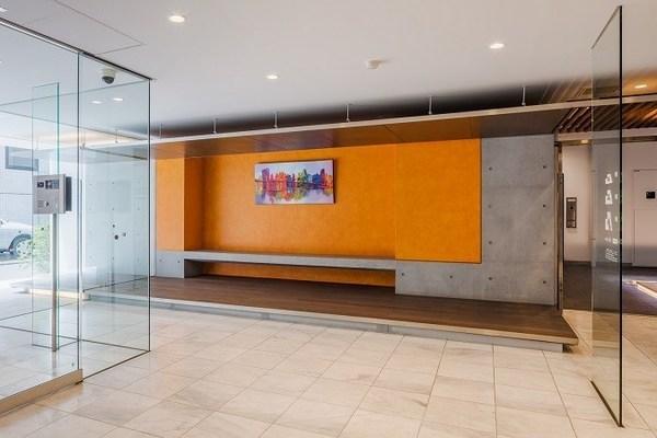 中央区新川2丁目のマンション(エントランス)