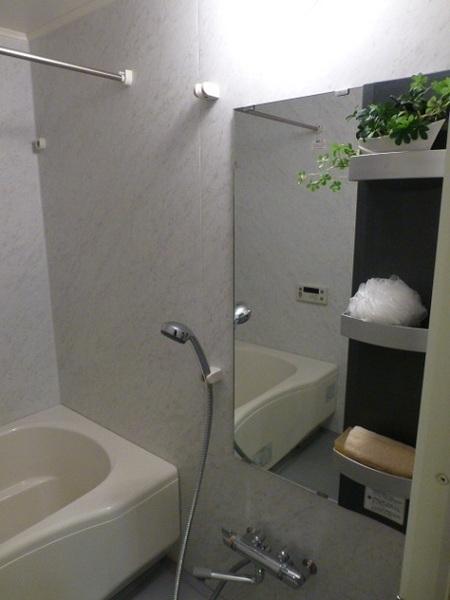 中央区新川2丁目のマンション(バス)