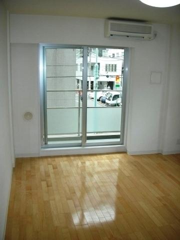 レジディア新川1(洋室)