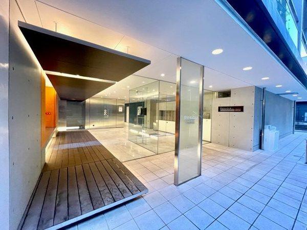 中央区新川2丁目のマンション(エントランス)